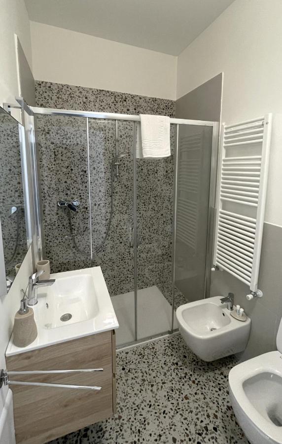 Santa Vincenza - Suite Indipendente Lovere Exterior foto